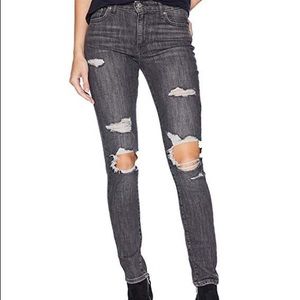 Levi’s 721 High-Rise Skinny — NEW w/tags Size 30